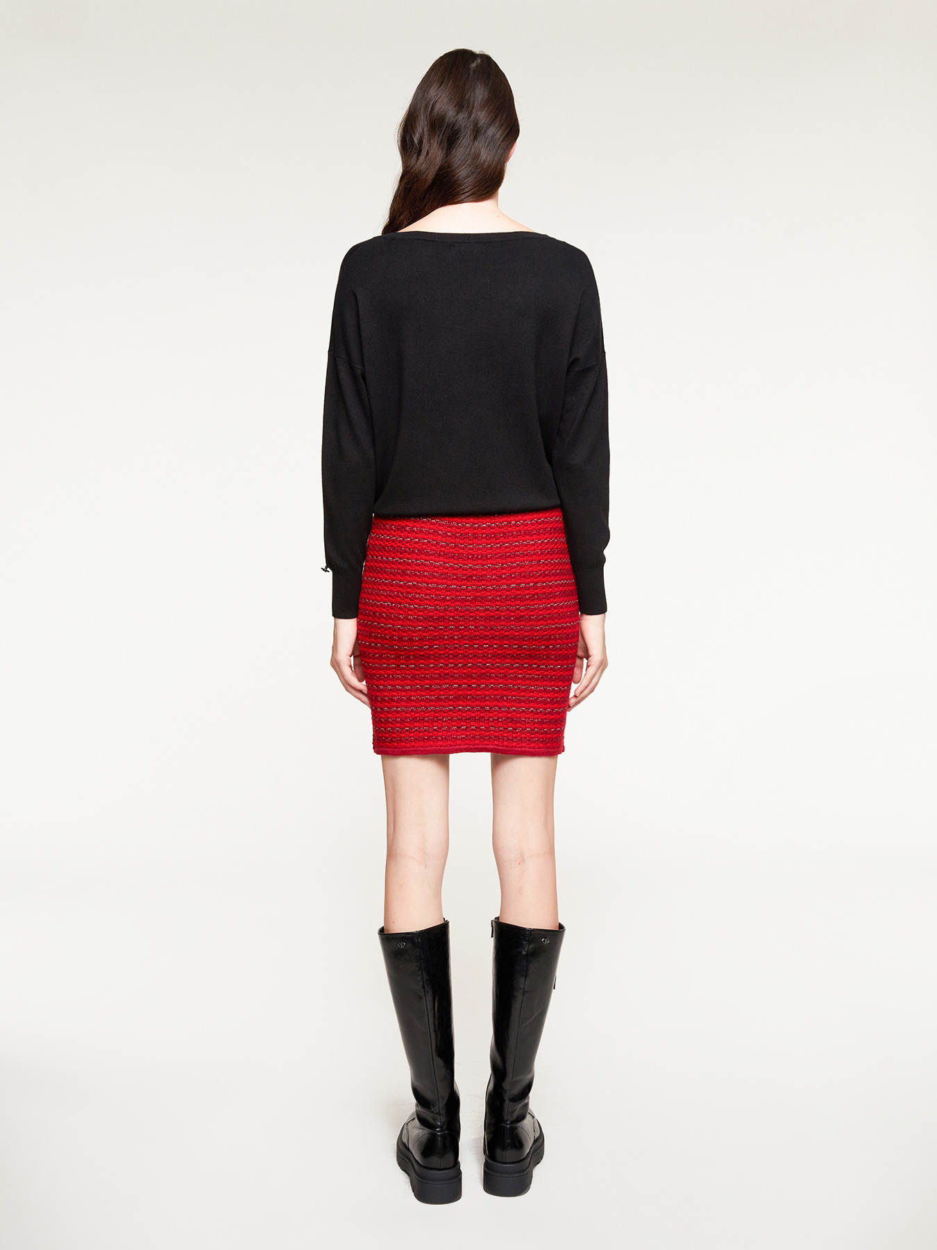 Jersey b&aacute;sico con escote de barco image number 1