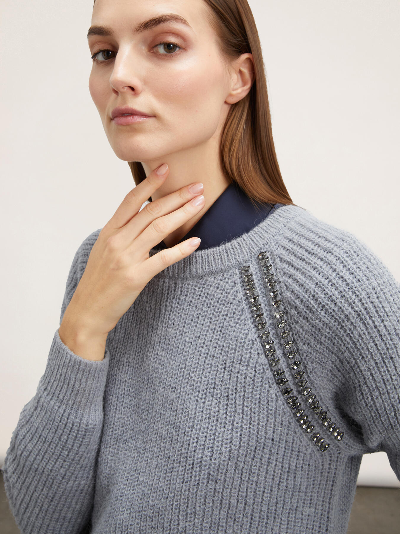 Raglan sweater with stone embroidery image number 0