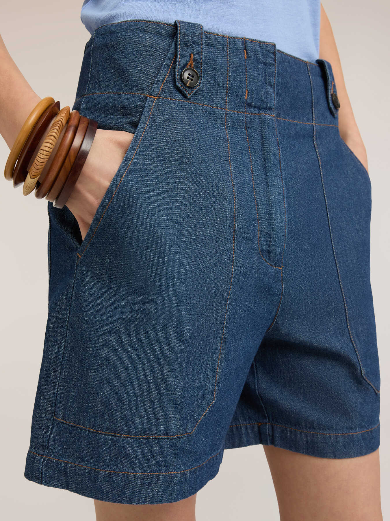 Shorts mit hoher Taille aus Denim image number 0