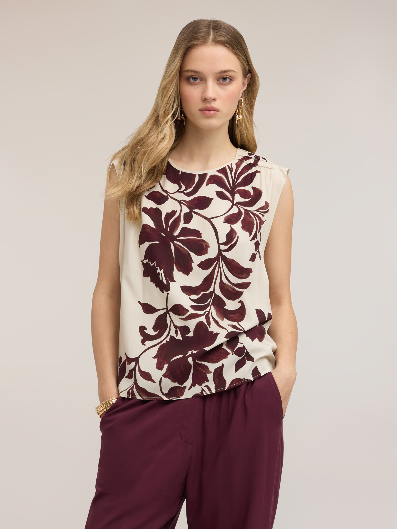 Viscose top with floral print image number 0