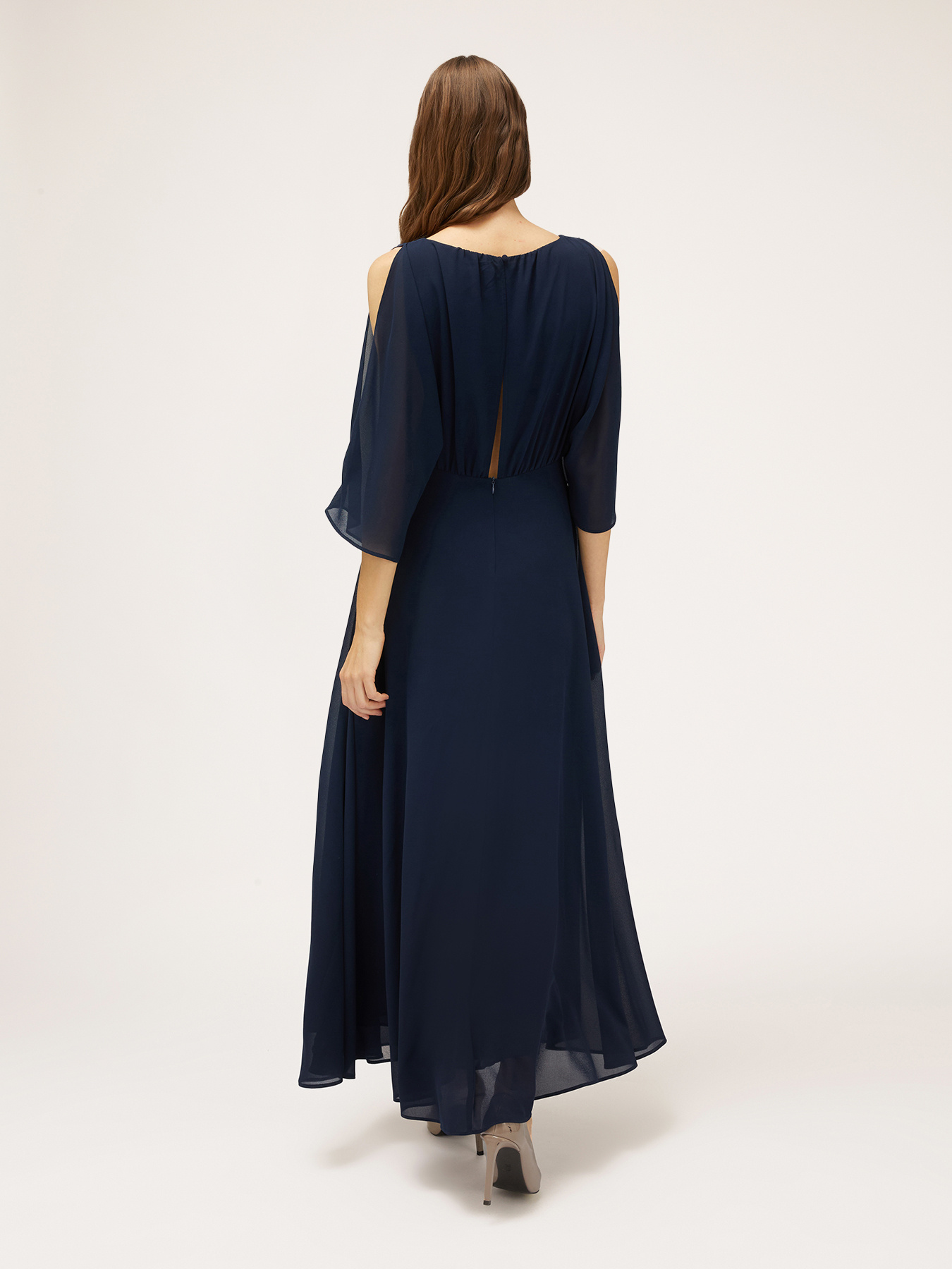 Robe longue drap&eacute;e image number 1