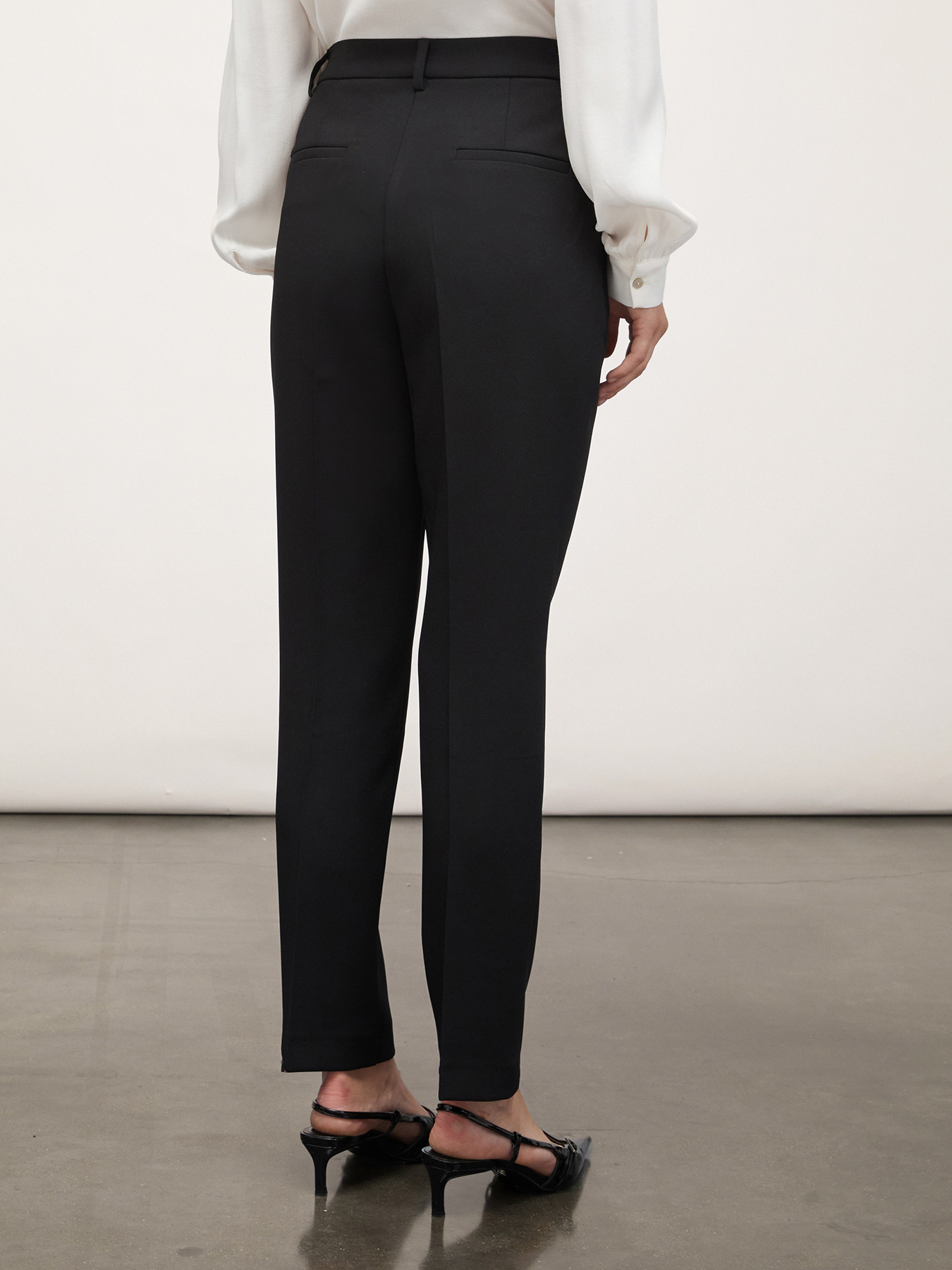 Pantaloni regular din material crep image number 1