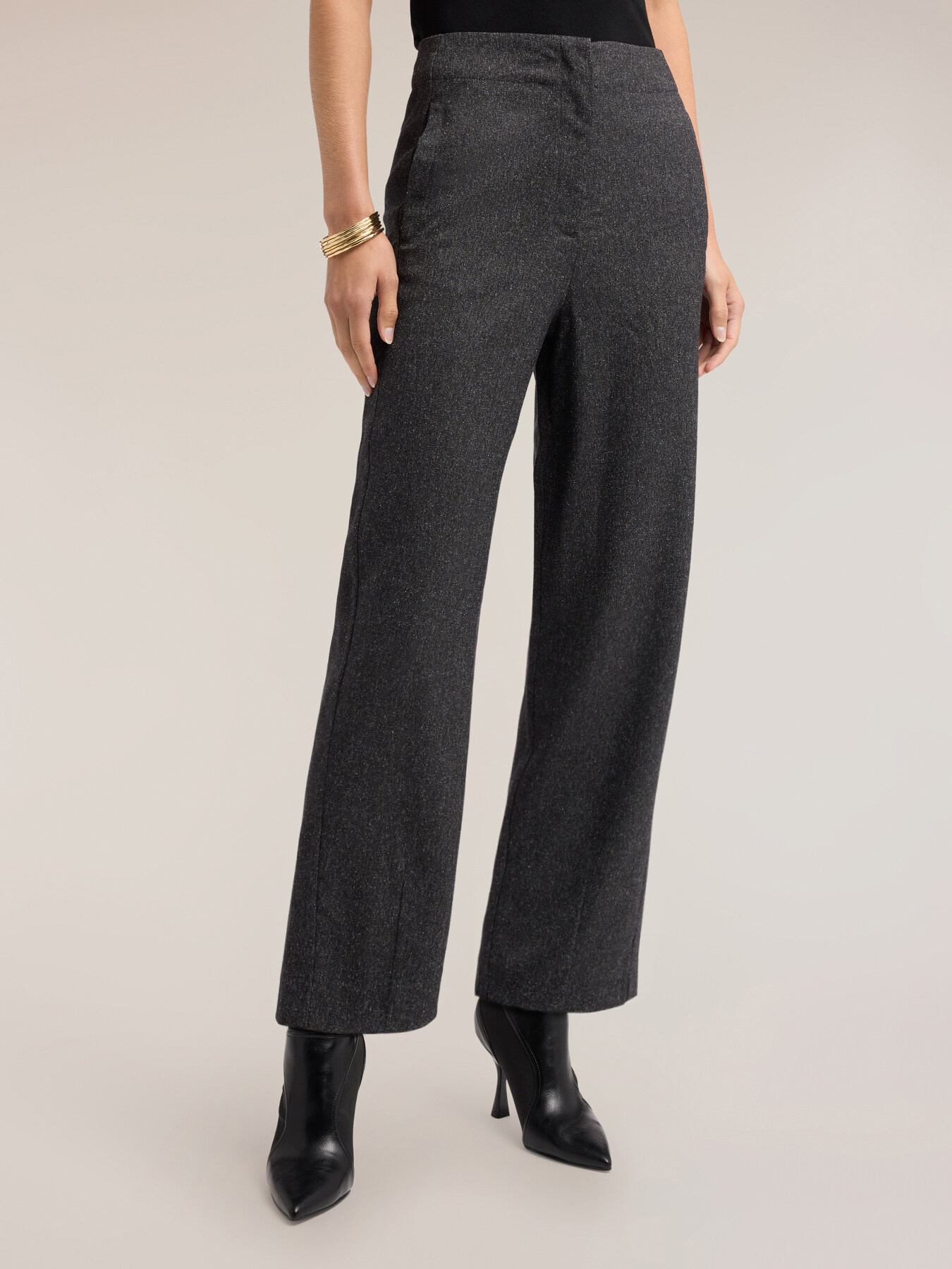 Barrel pants in tweed image number 2