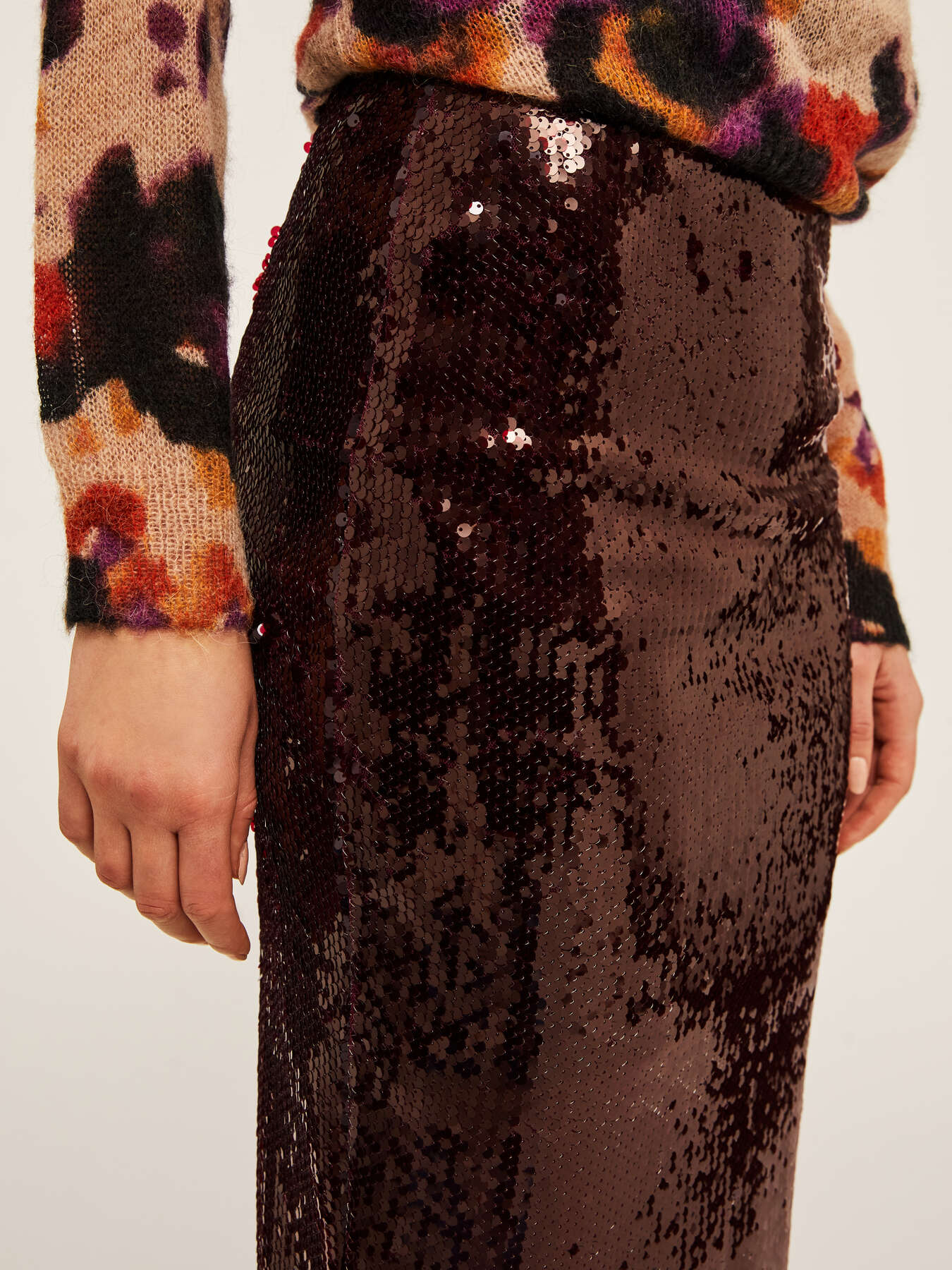 Sequin midi skirt image number 3