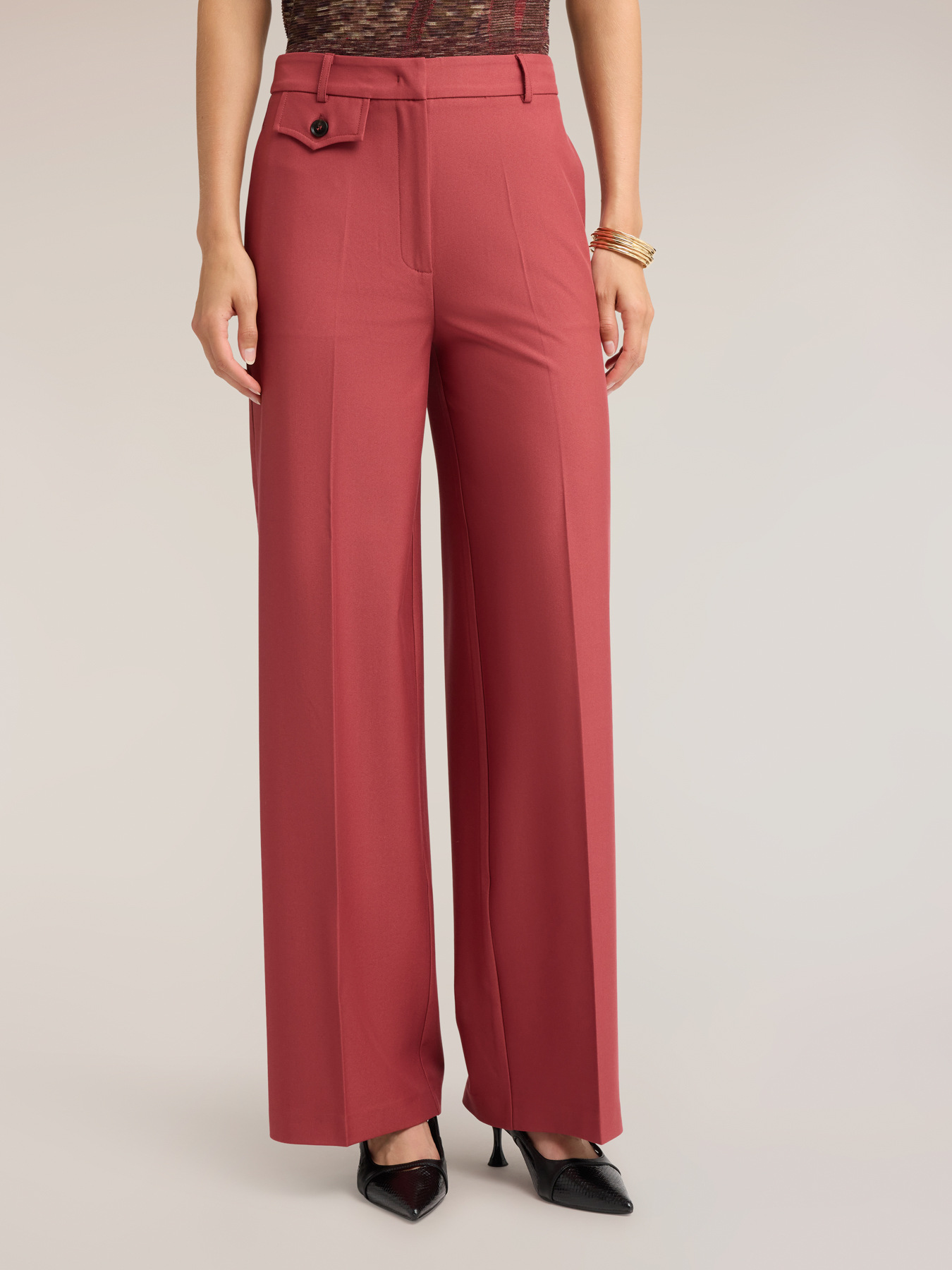 Fluid palazzo pants with pressed crease image number 2