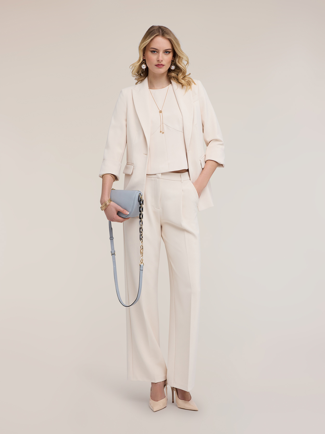 Blazer jacket with jewel cufflinks image number 3