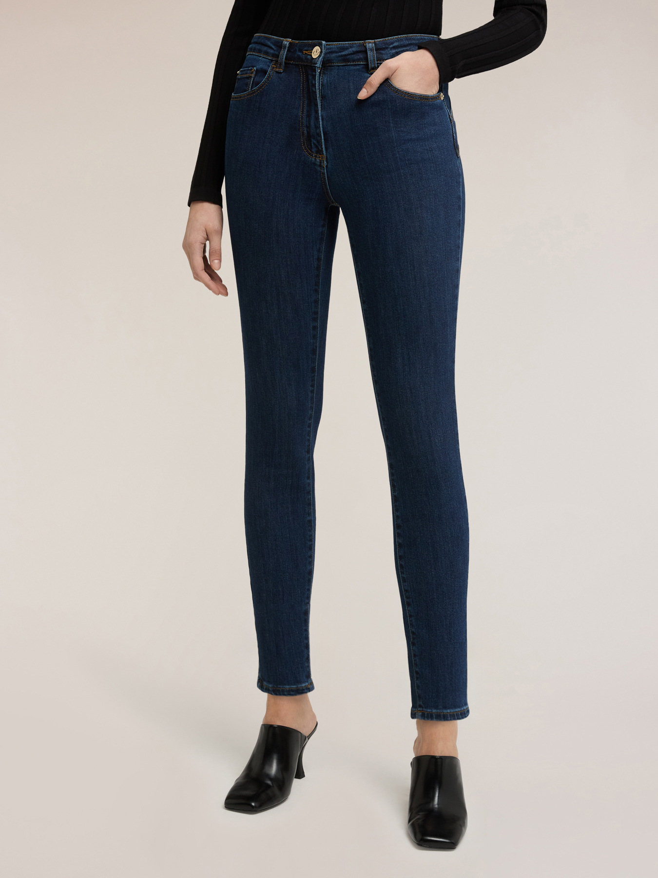 Jeans skinny push-up Gisele image number 2