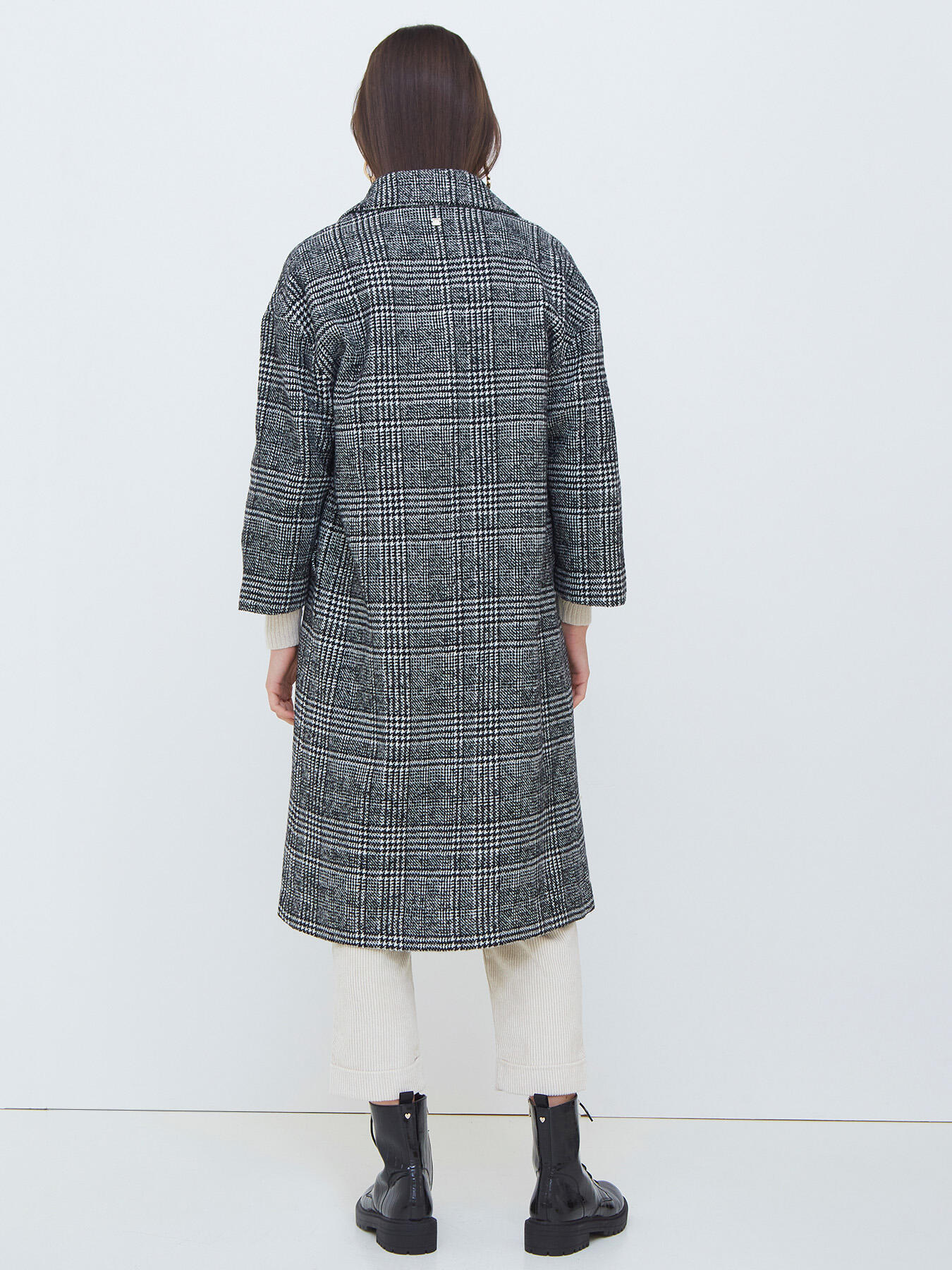 Langer Karo-Mantel image number 1