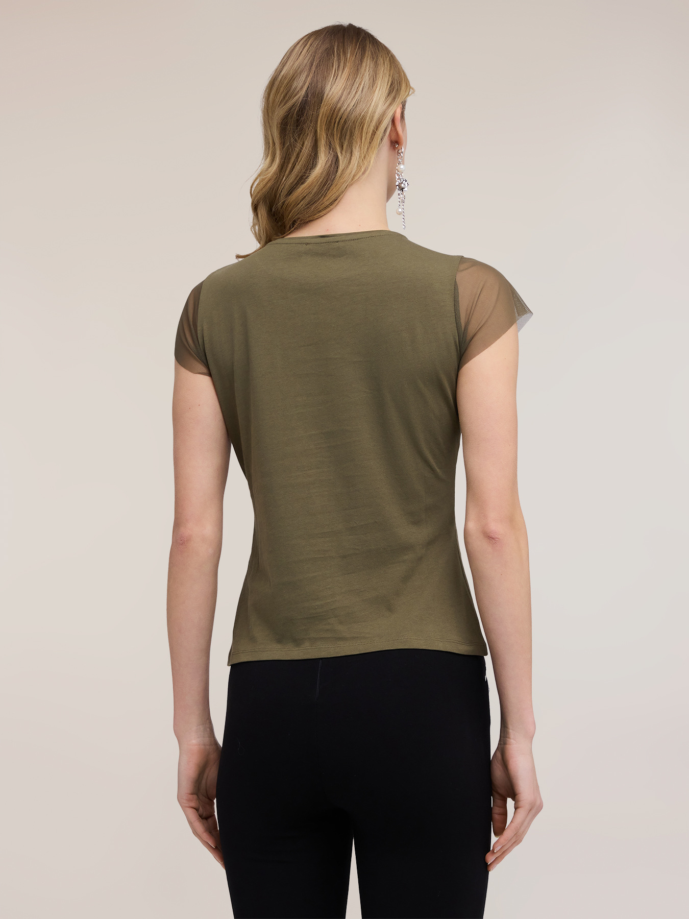 T-shirt con maniche in tulle e ricami gioiello image number 1