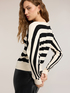 Gestreifter Strickpullover aus Viskosemischung image number 3