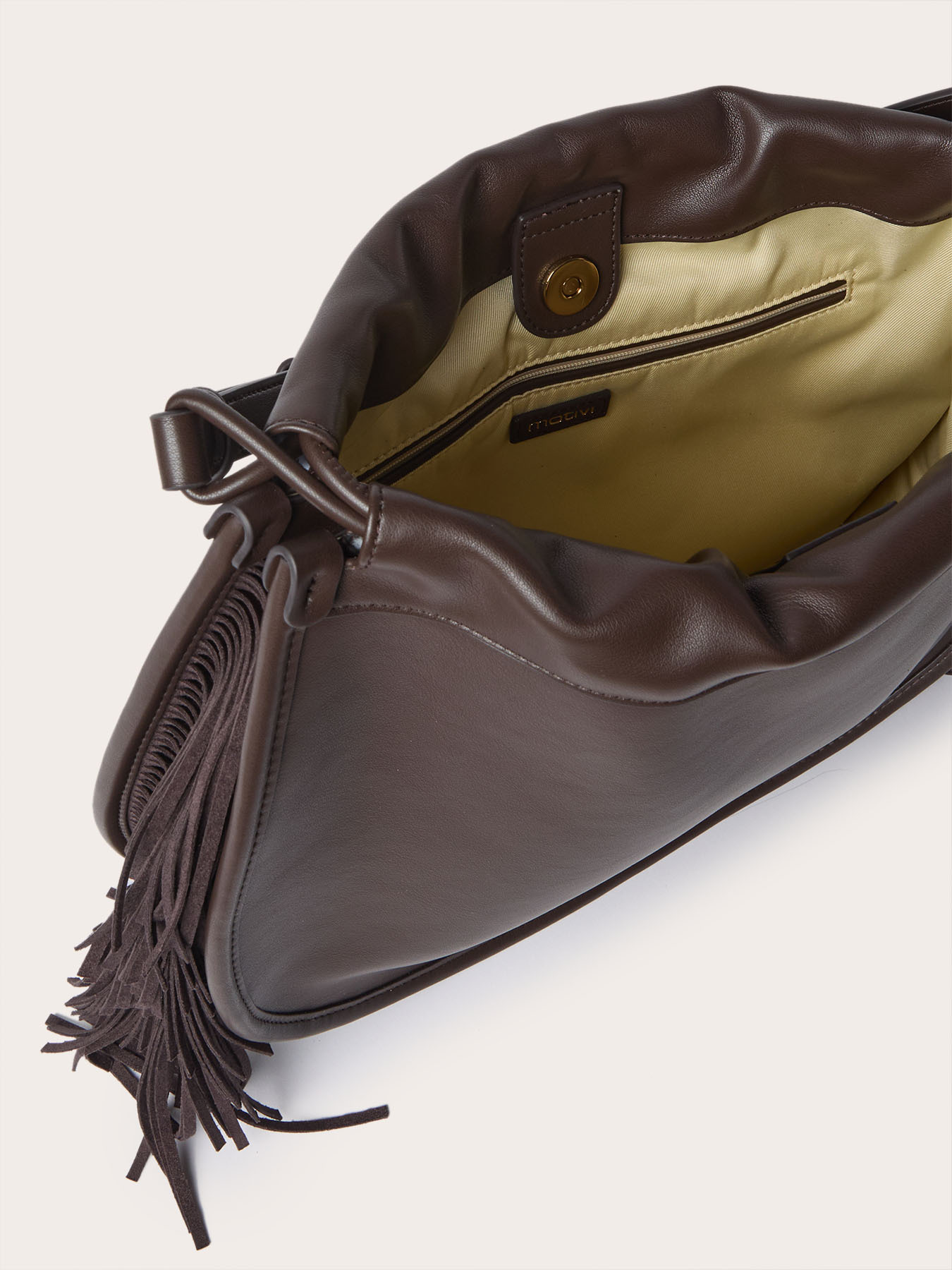 Beuteltasche mit Fransen image number 4