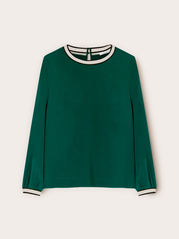 Blouse with contrasting edges