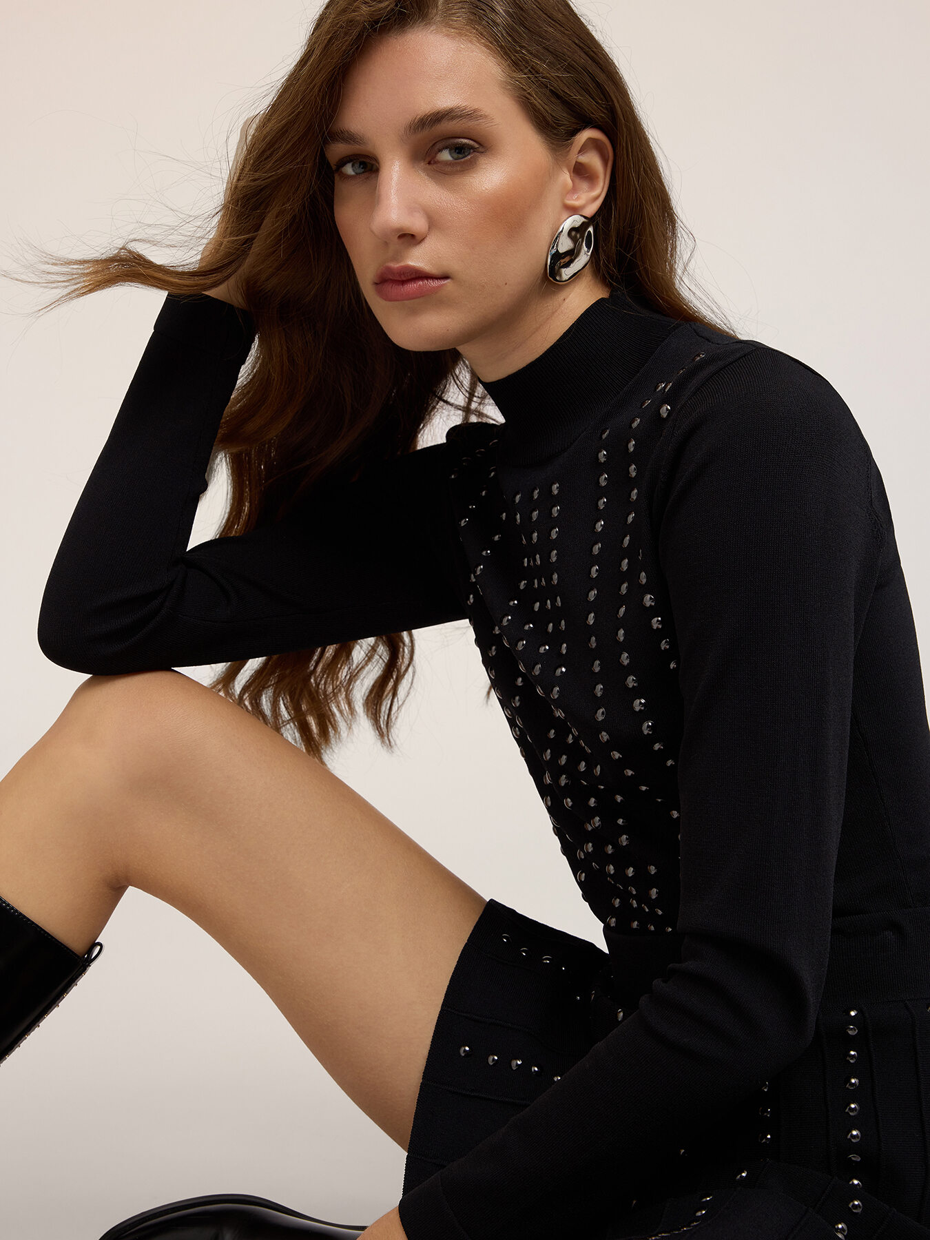 Jersey de cuello alto con aplicaciones image number 3