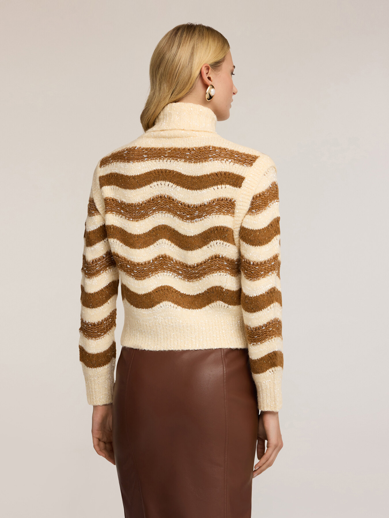 Heavy knit striped turtleneck sweater image number 1