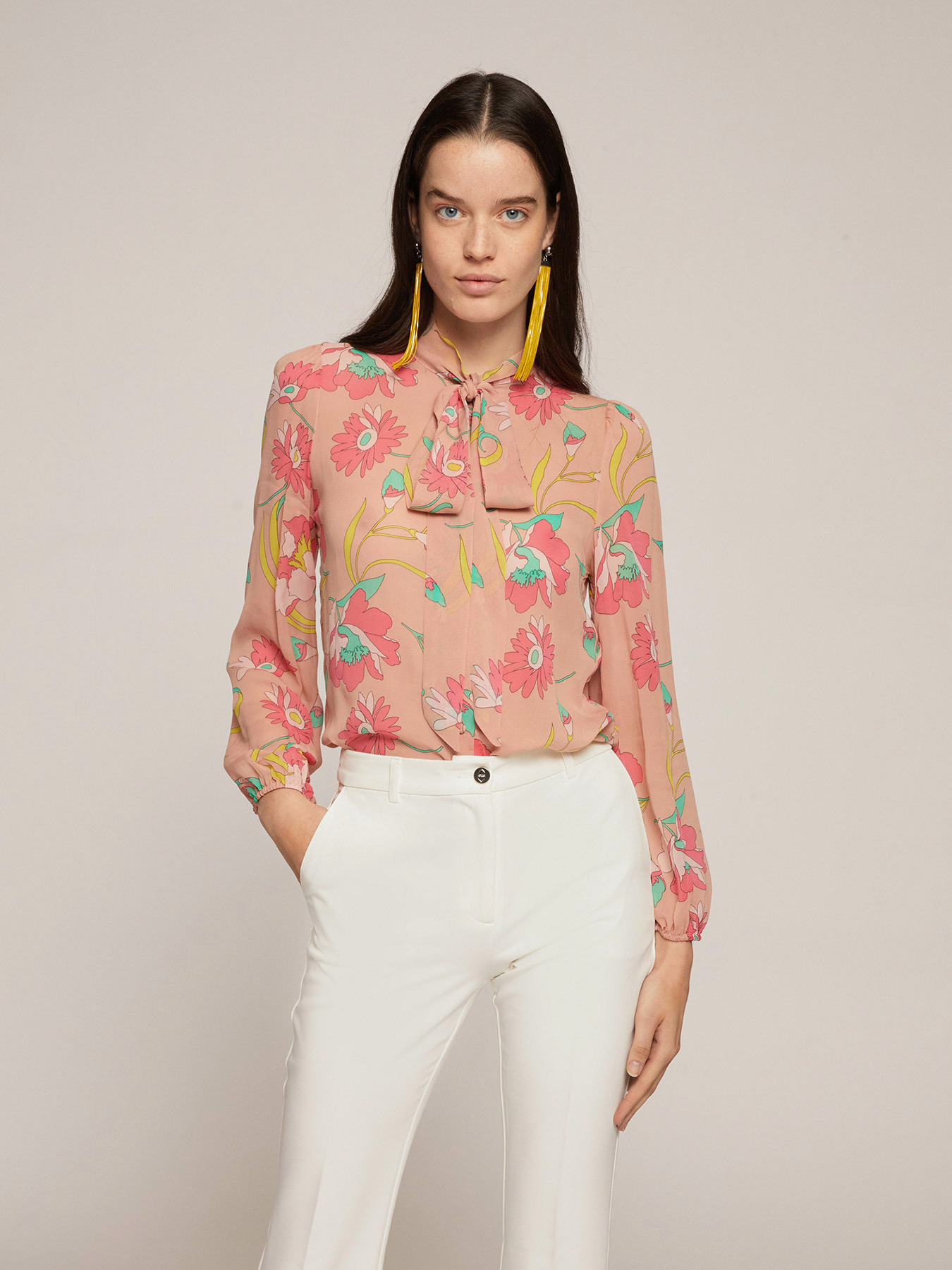 Floral print pussy bow shirt image number 0