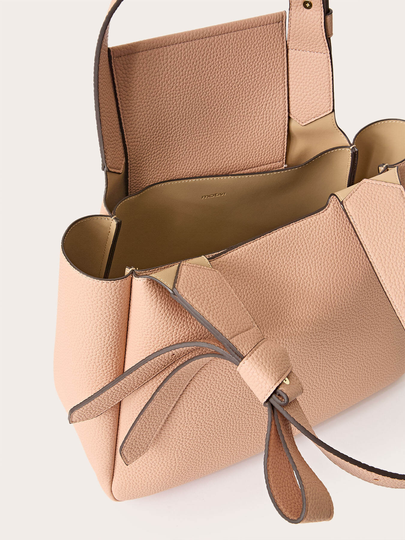 Shopper con asas ajustables image number 4