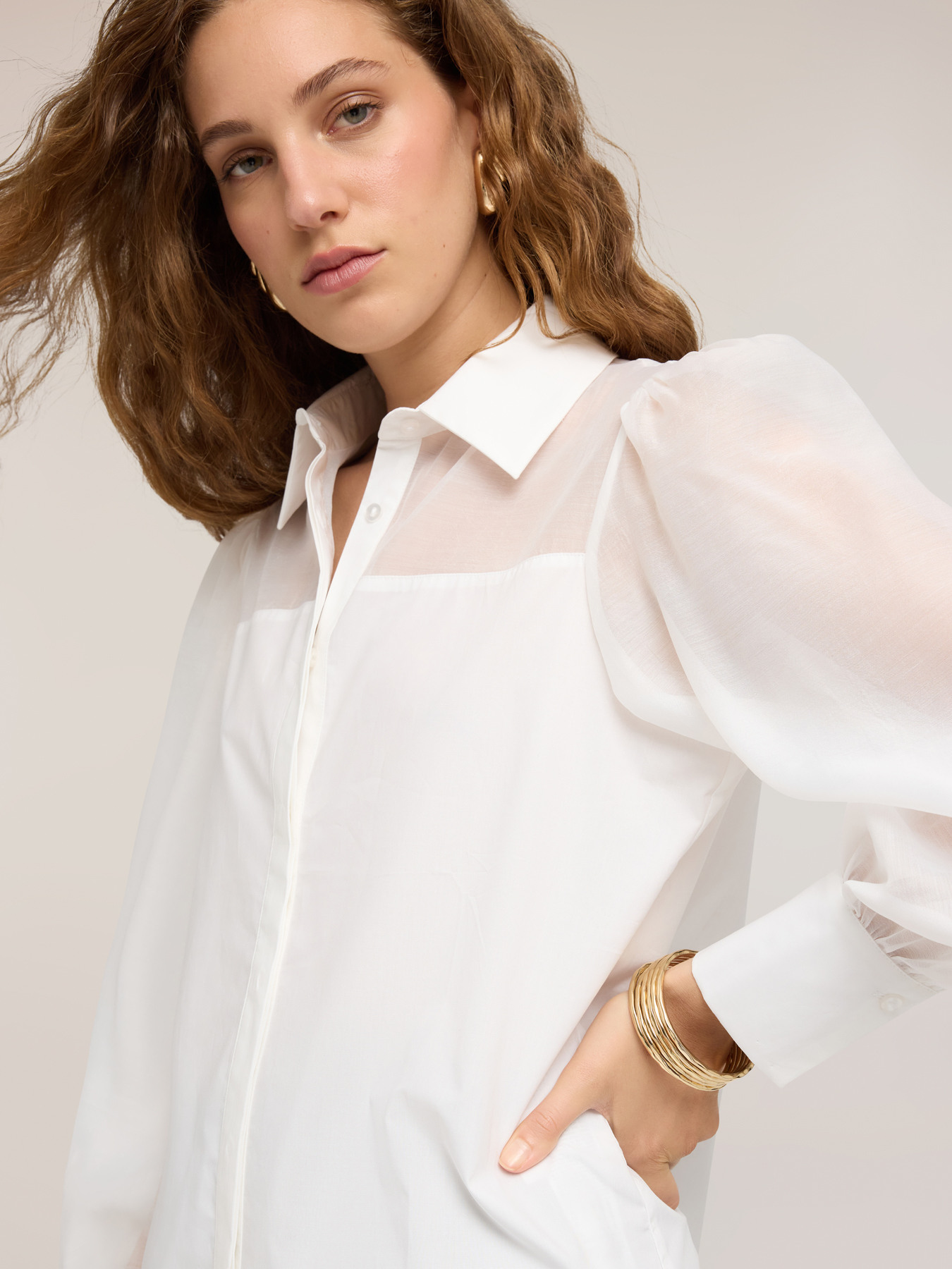 Poplin shirt with semi-sheer inserts image number 3