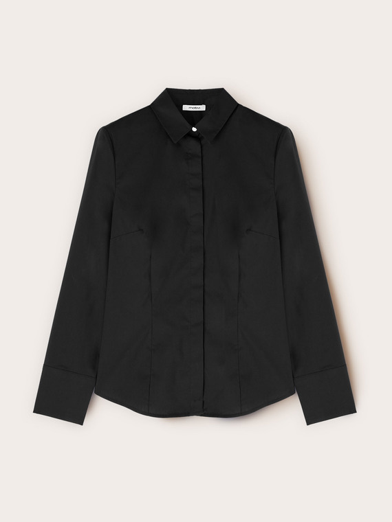 Poplin shirt with hidden buttons