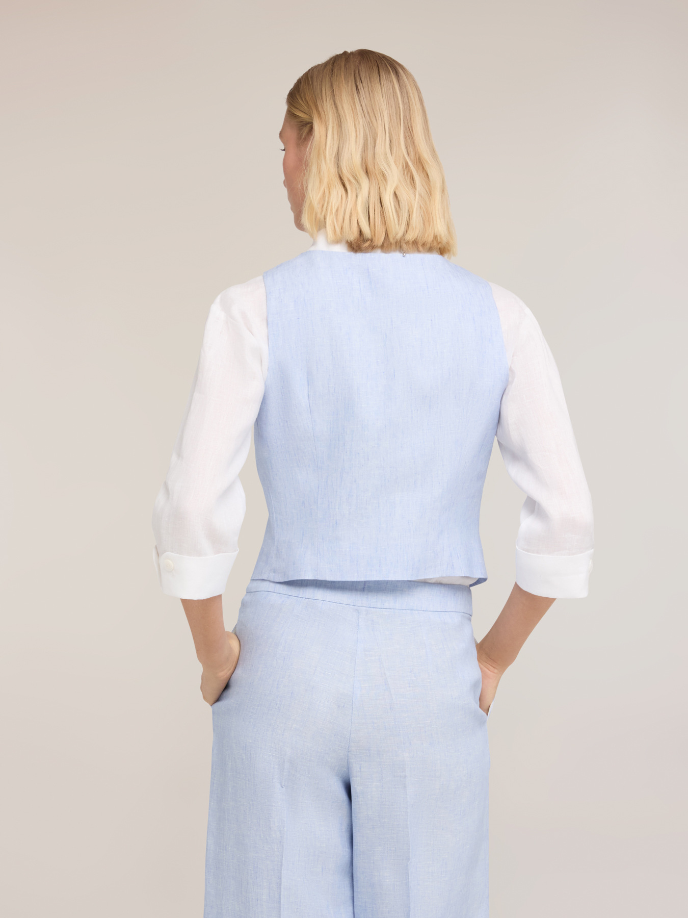 Tailored linen vest image number 1