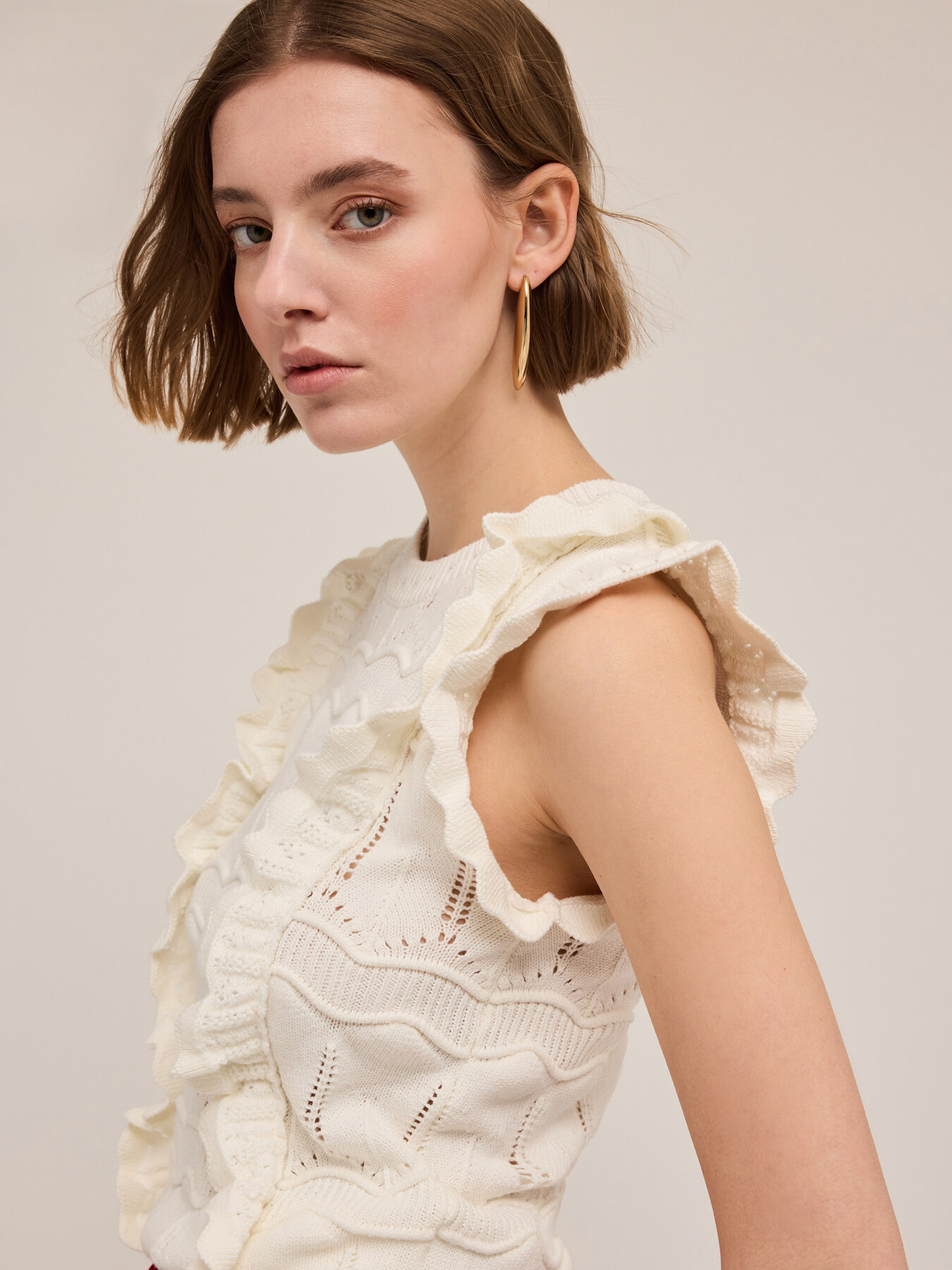 Knitted top with ruffles image number 3