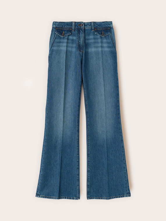 Flared Jeans mit Taschen