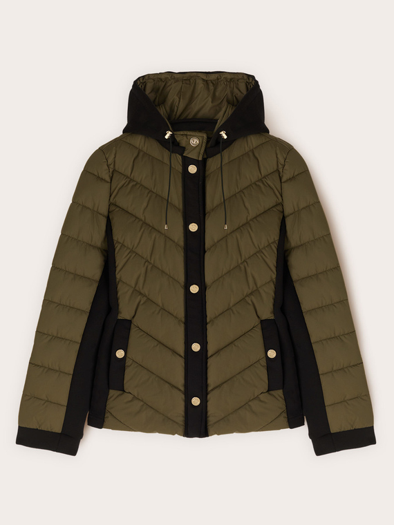 Leichte Daunenjacke aus zwei Materialien