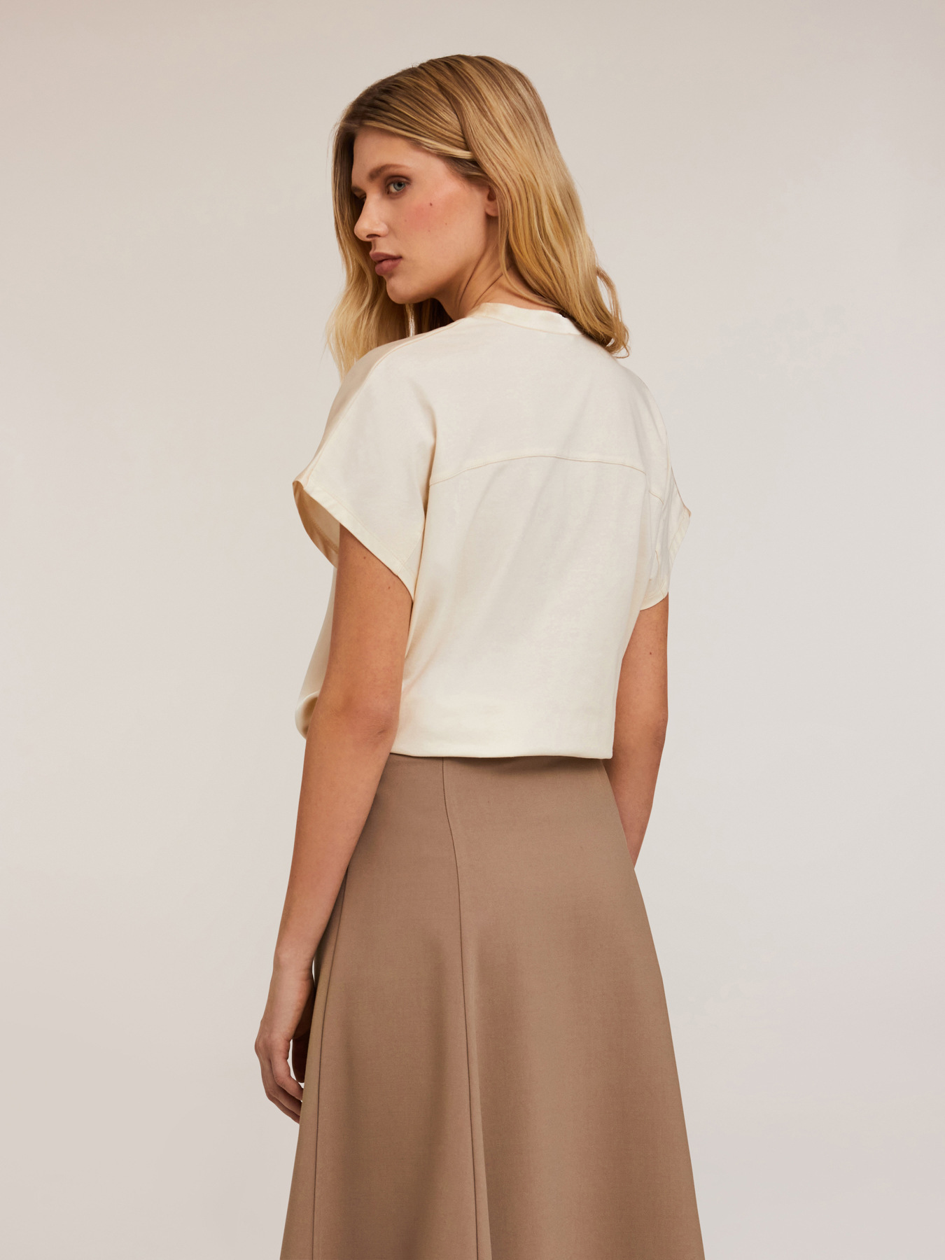 Blusa bimaterica con colletto alla coreana image number 1