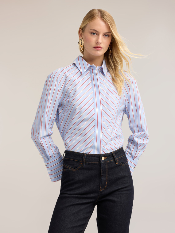 Boxy shirt in diagonal striped poplin