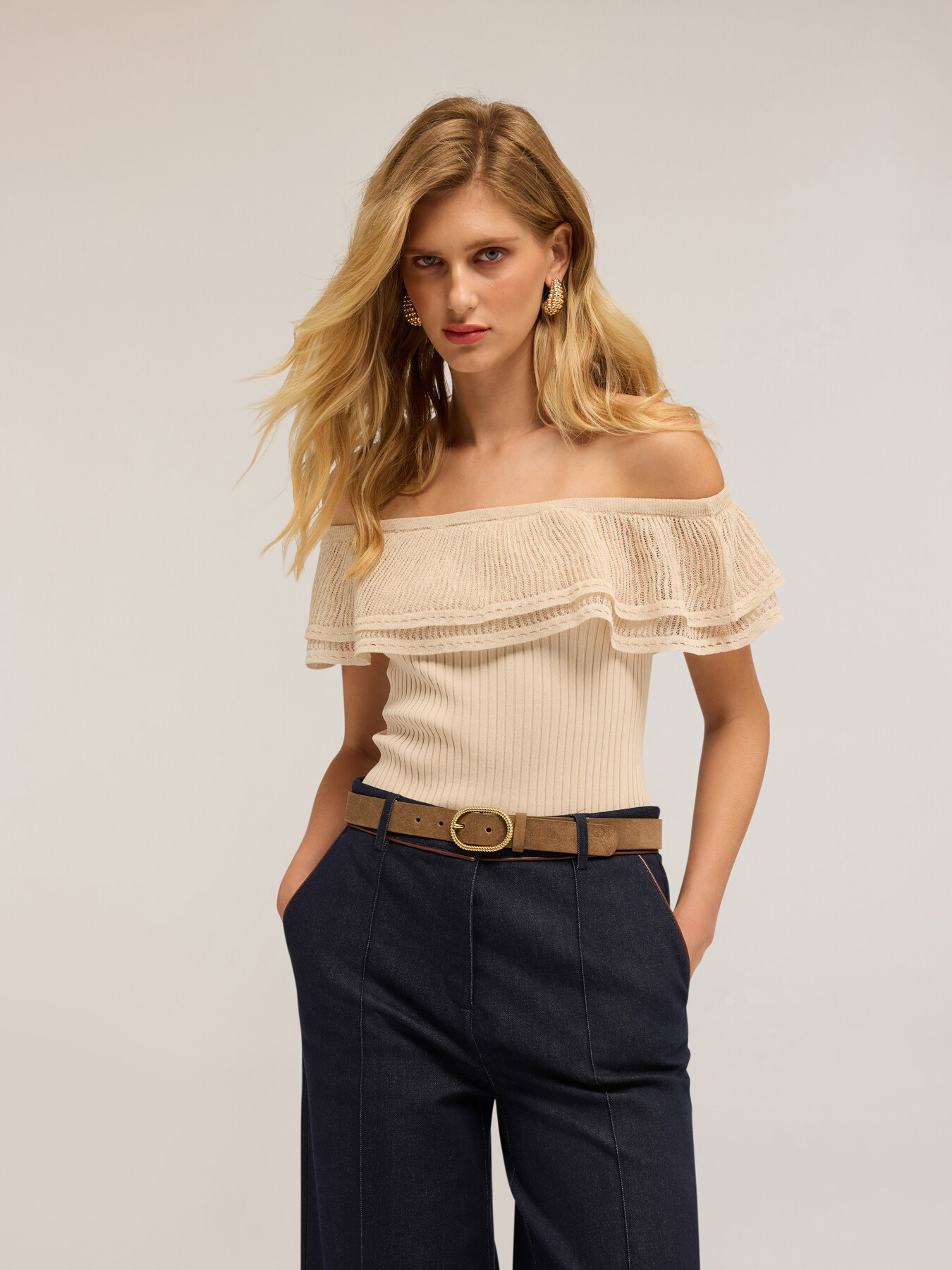 Fine knit off-the-shoulder top image number 0