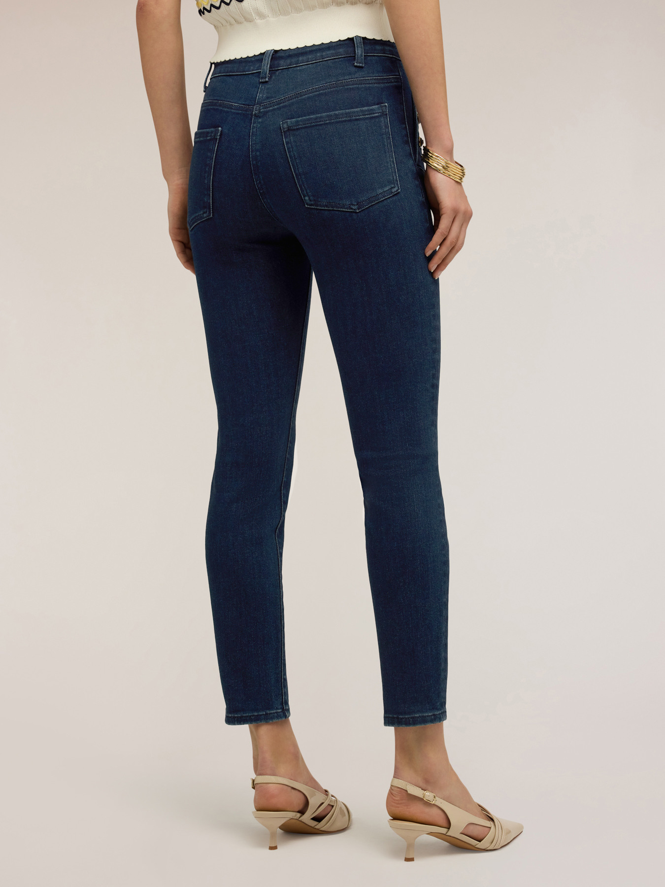 Jean skinny avec boutons d&eacute;coratifs image number 1