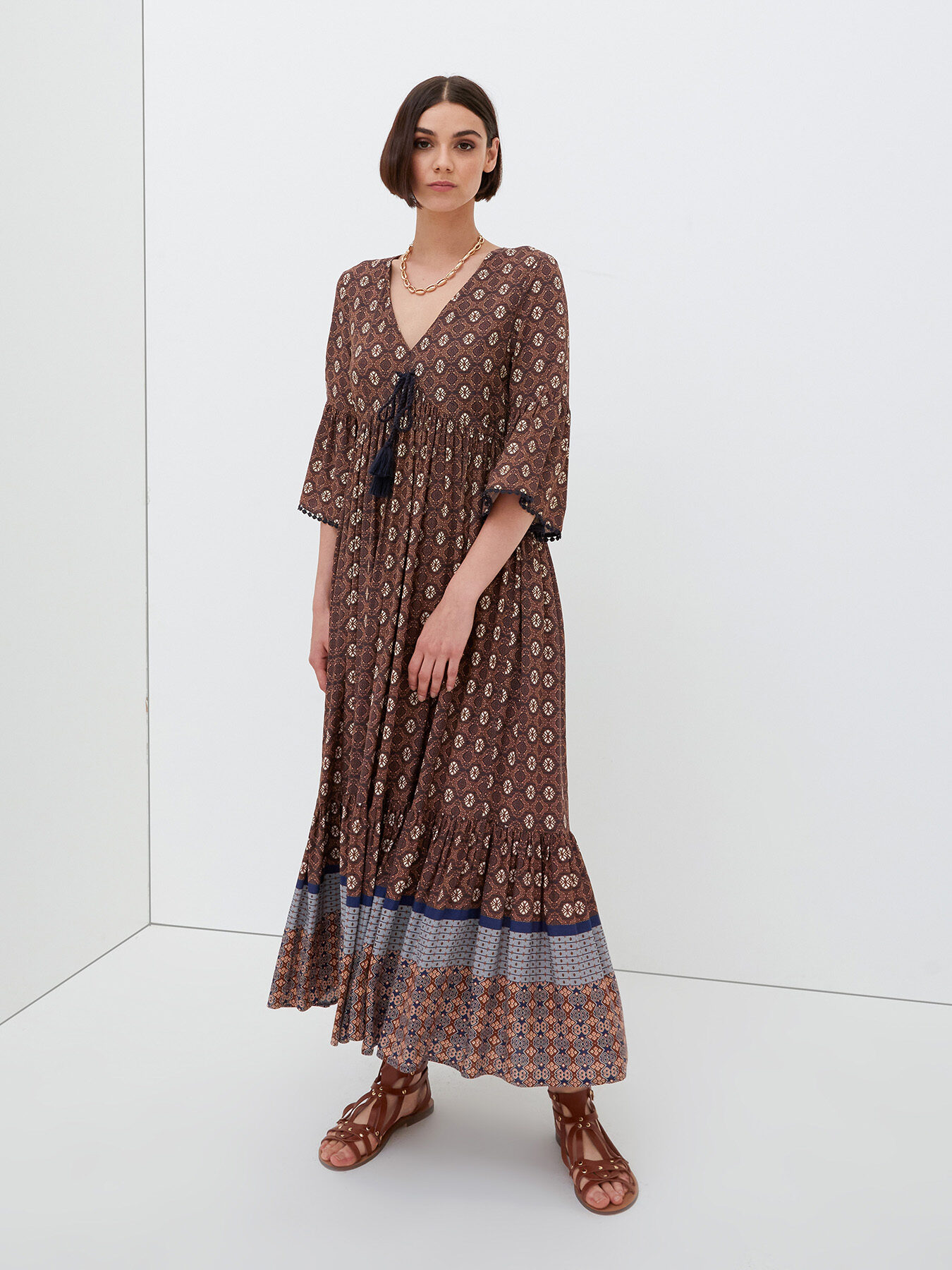 Langes Kleid mit Ethno-Muster image number 0