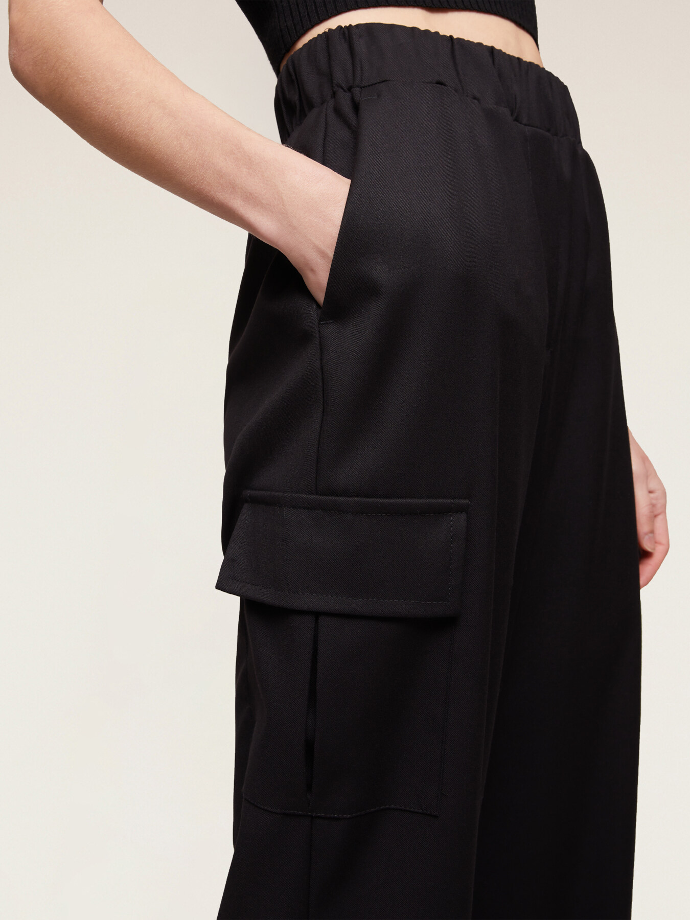 Pantaloni cargo fluidi image number 2