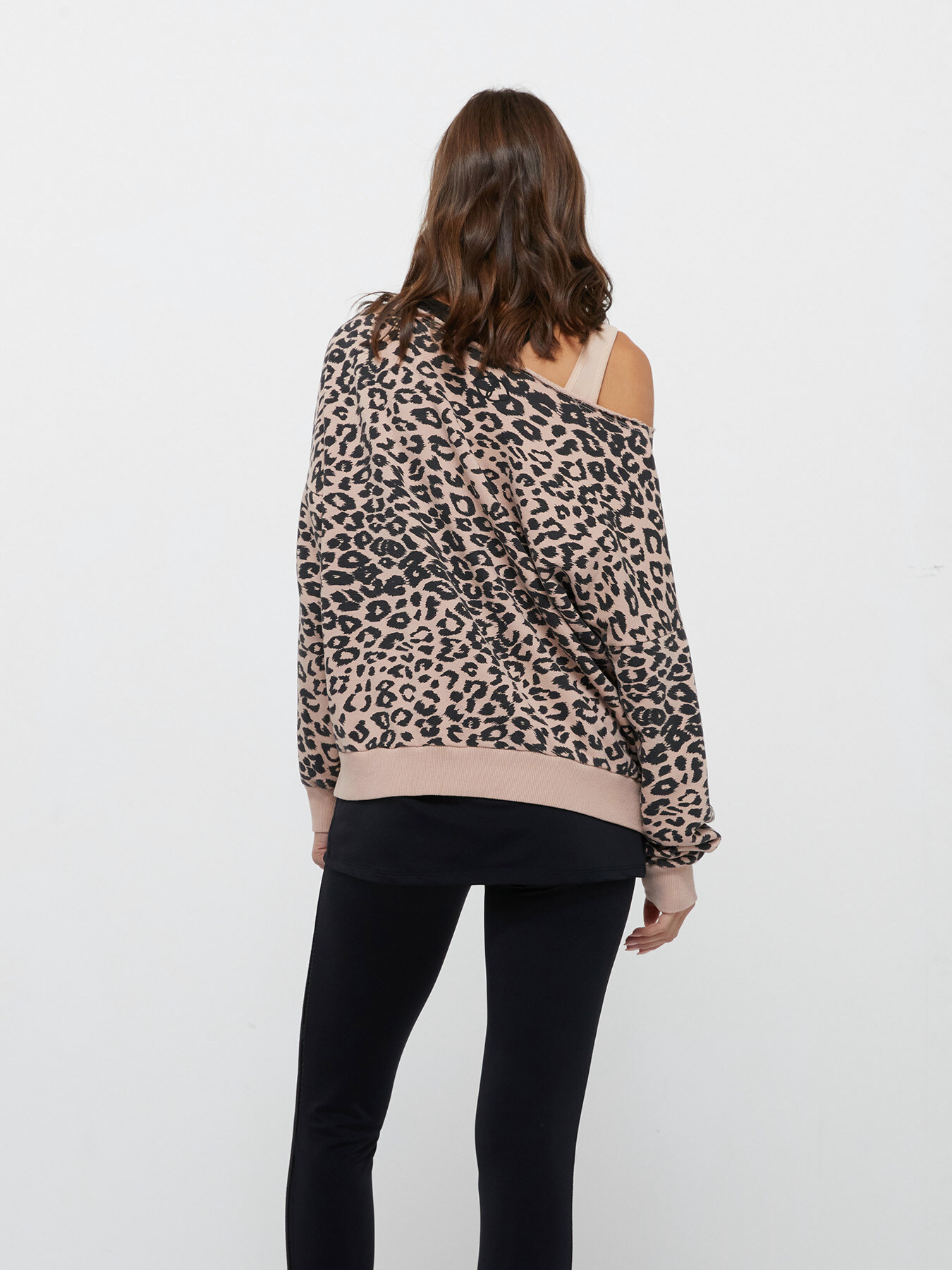 Leopard print boxy sweatshirt image number 1