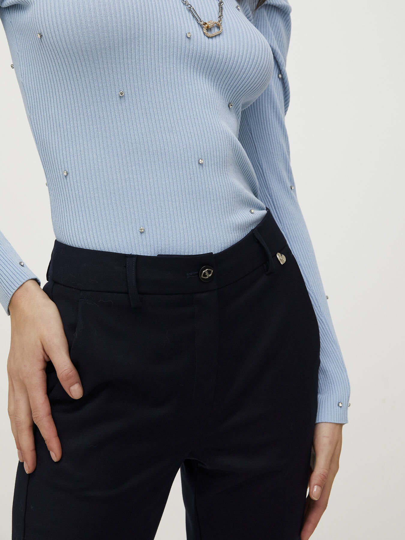 Solid color cigarette trousers image number 1