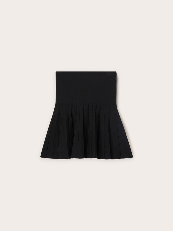 Short pleated knit skirt