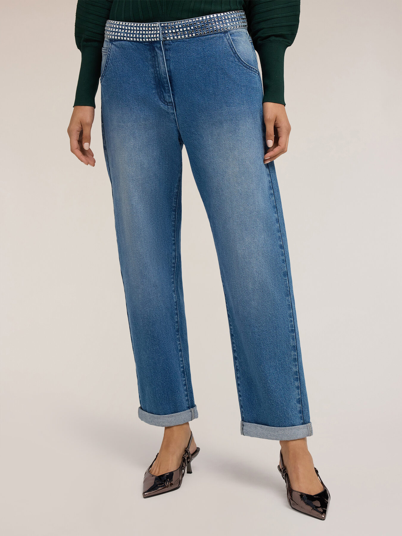 Blugi boyfit cu curea bijuterie image number 0