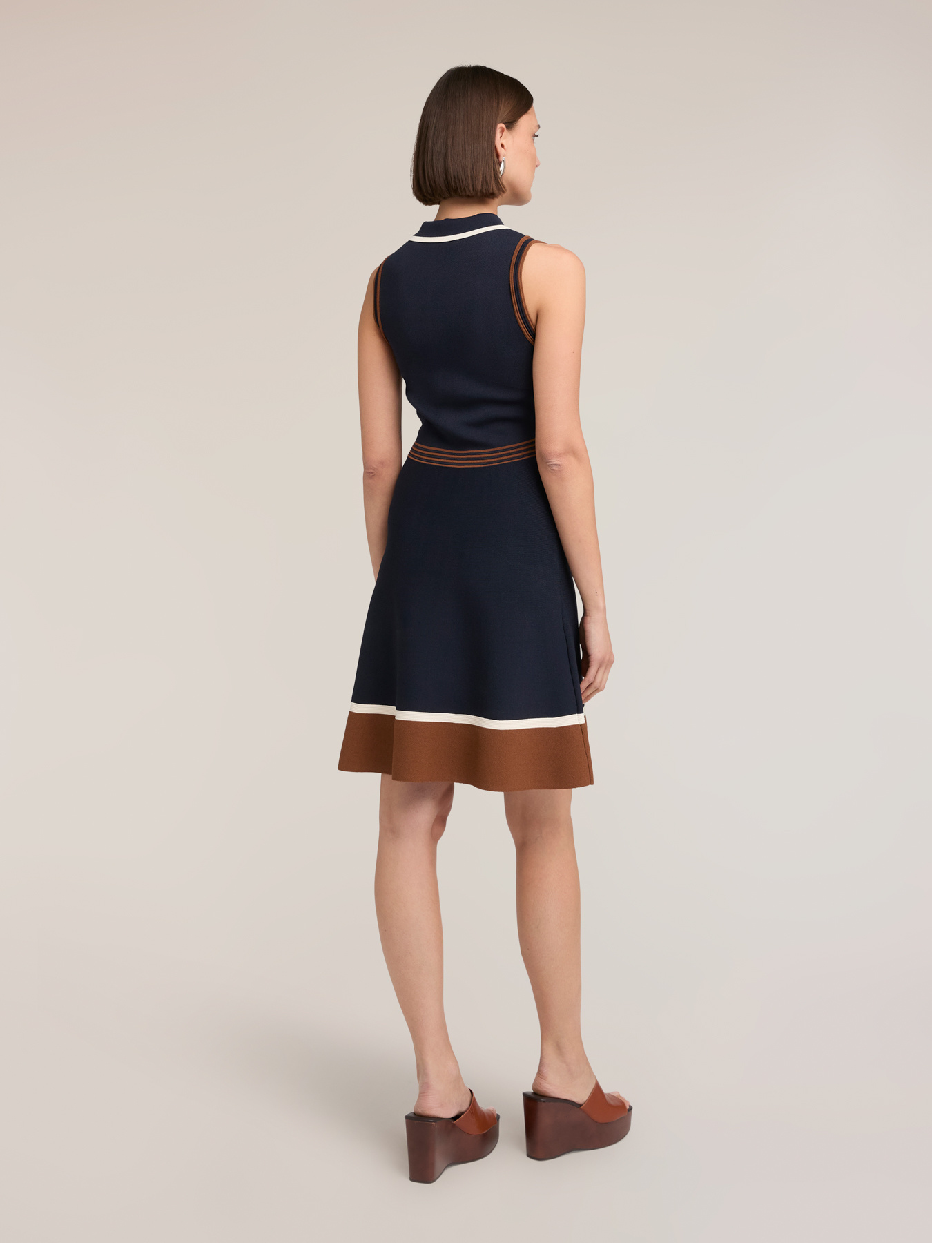 A-line dress with polo collar image number 1