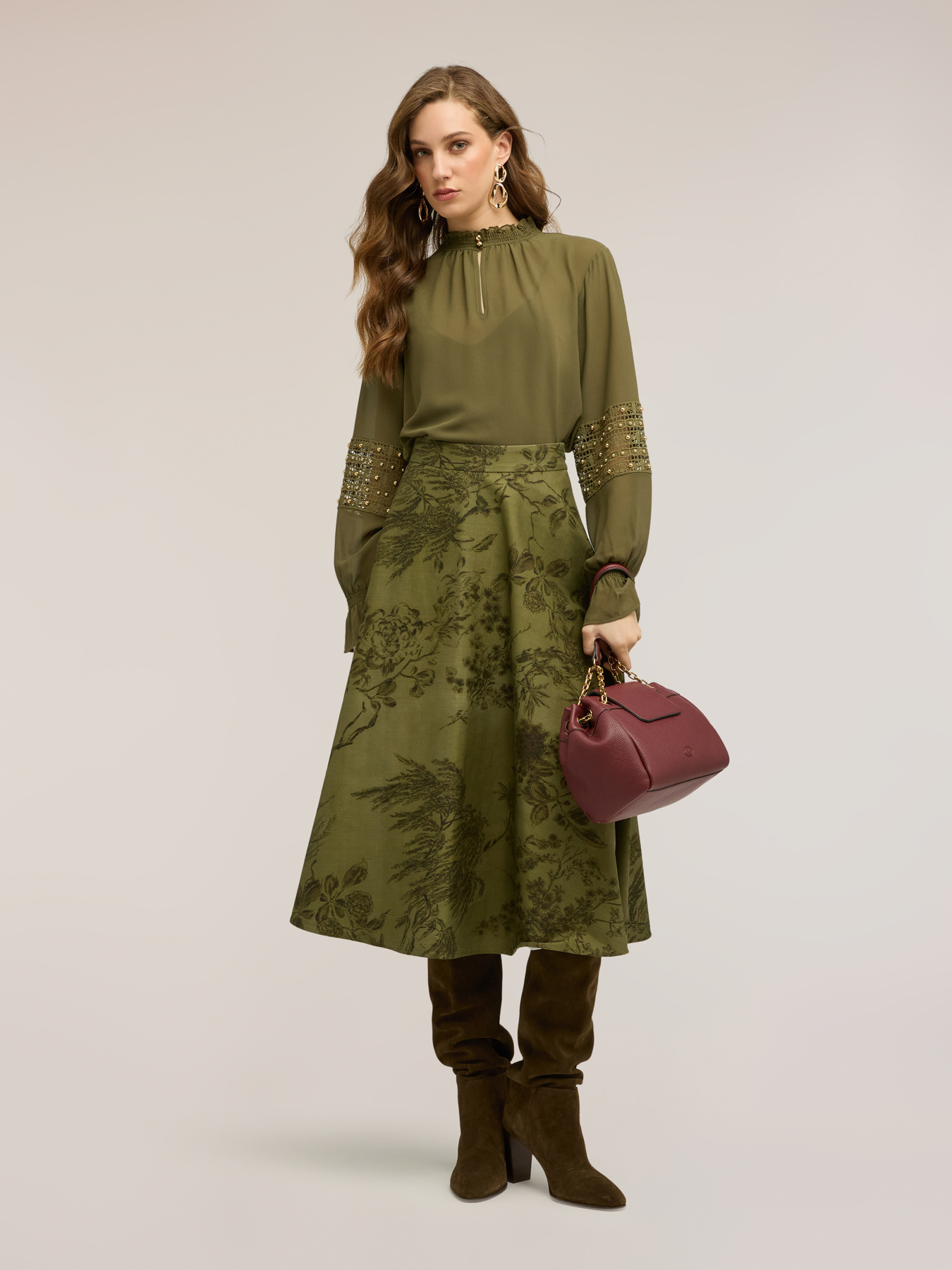 Bluse aus Georgette mit bestickten &Auml;rmeln image number 2
