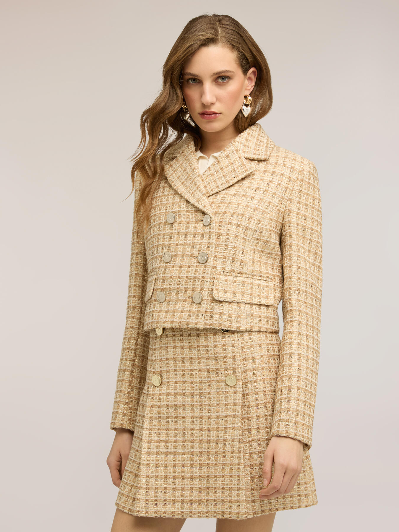 Chaqueta corta cruzada en boucl&eacute; image number 2