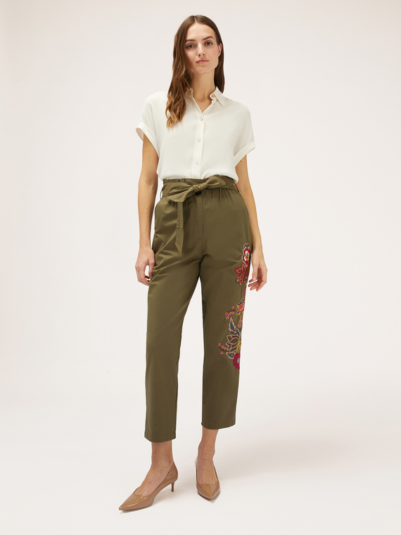 Paperbag trousers with floral embroidery