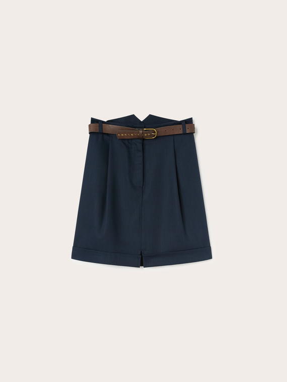 Skirt with pleats and studded belt