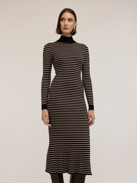 Vestito midi in maglia a righe