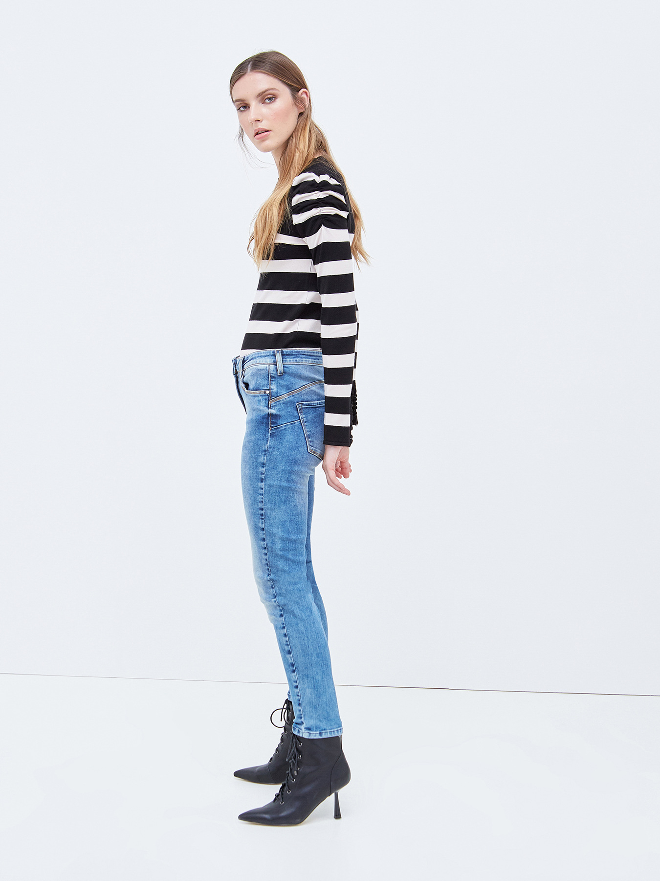 Gisele model push-up skinny jeans image number 0