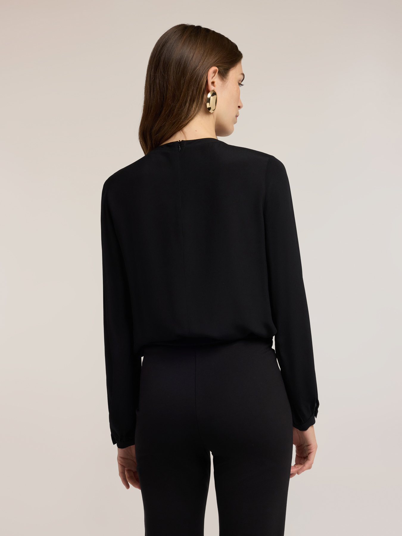 Cr&ecirc;pe de chine blouse with metal loop image number 1