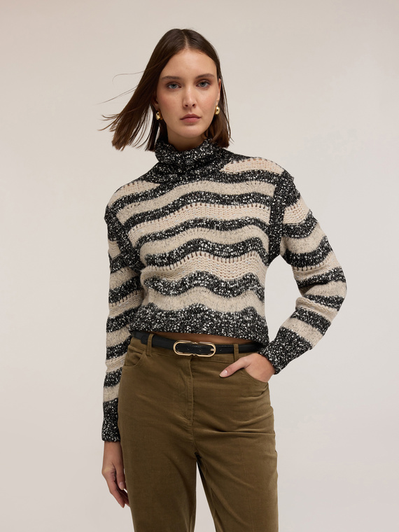 Pulover cu g&acirc;t &icirc;nalt din tricot gros cu model &icirc;n dungi