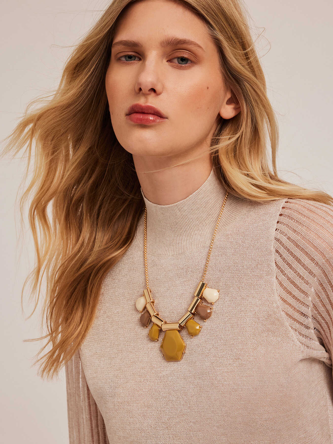 Collier avec pendentif en r&eacute;sine Collection Barbieri image number 0