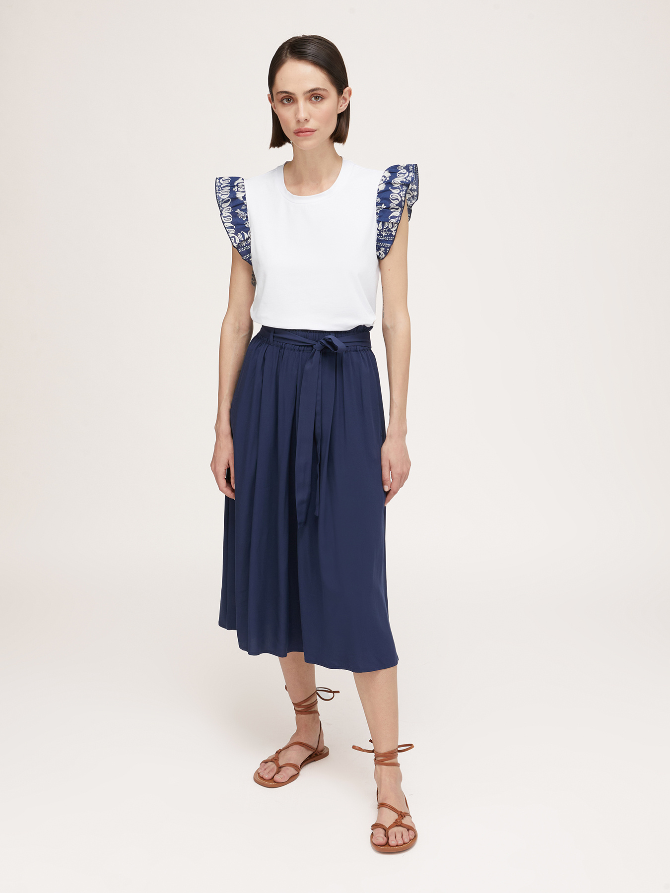 Fluid midi skirt with sash image number 3