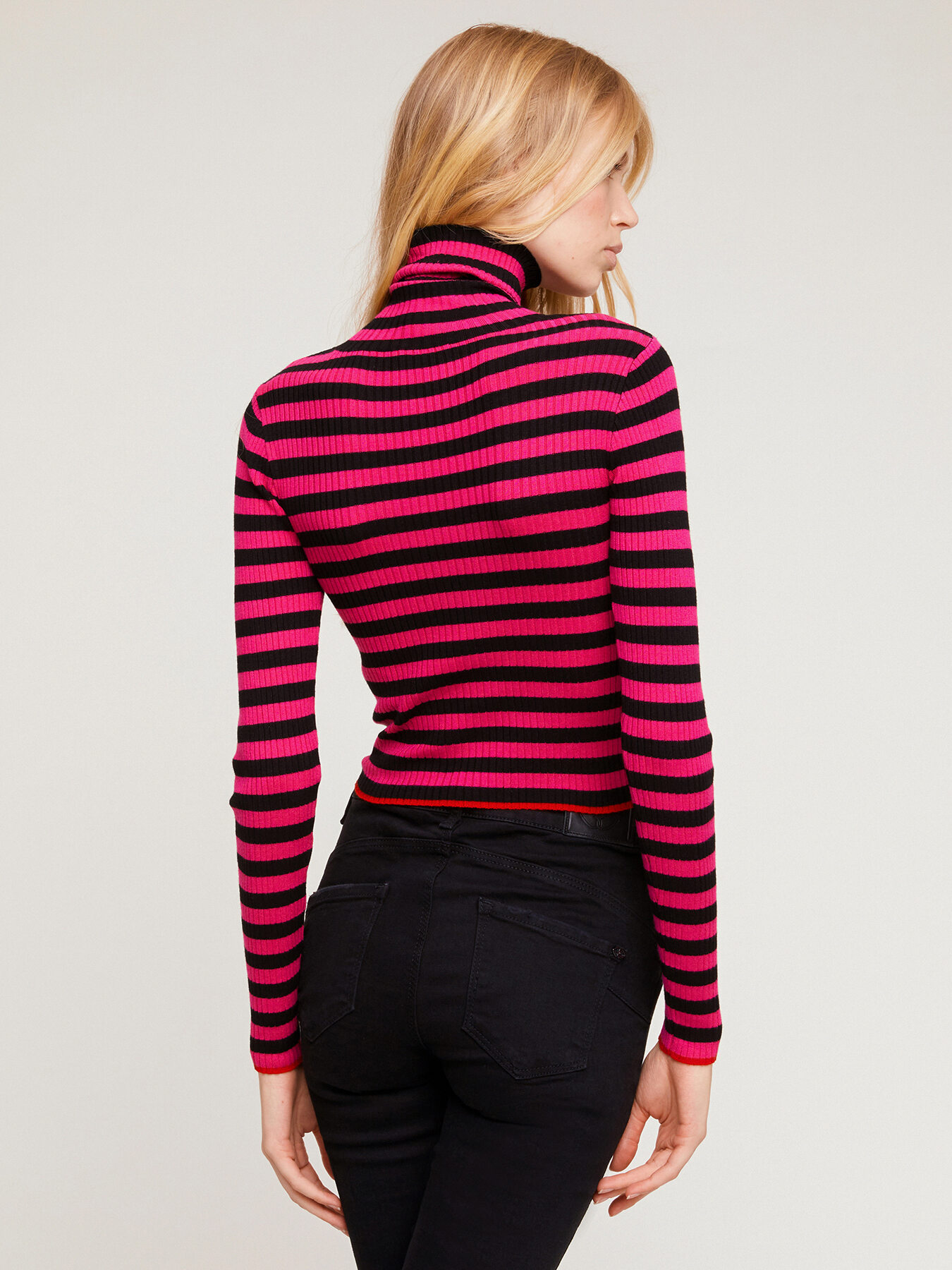 Pull col roul&eacute; c&ocirc;tel&eacute; &agrave; rayures image number 1