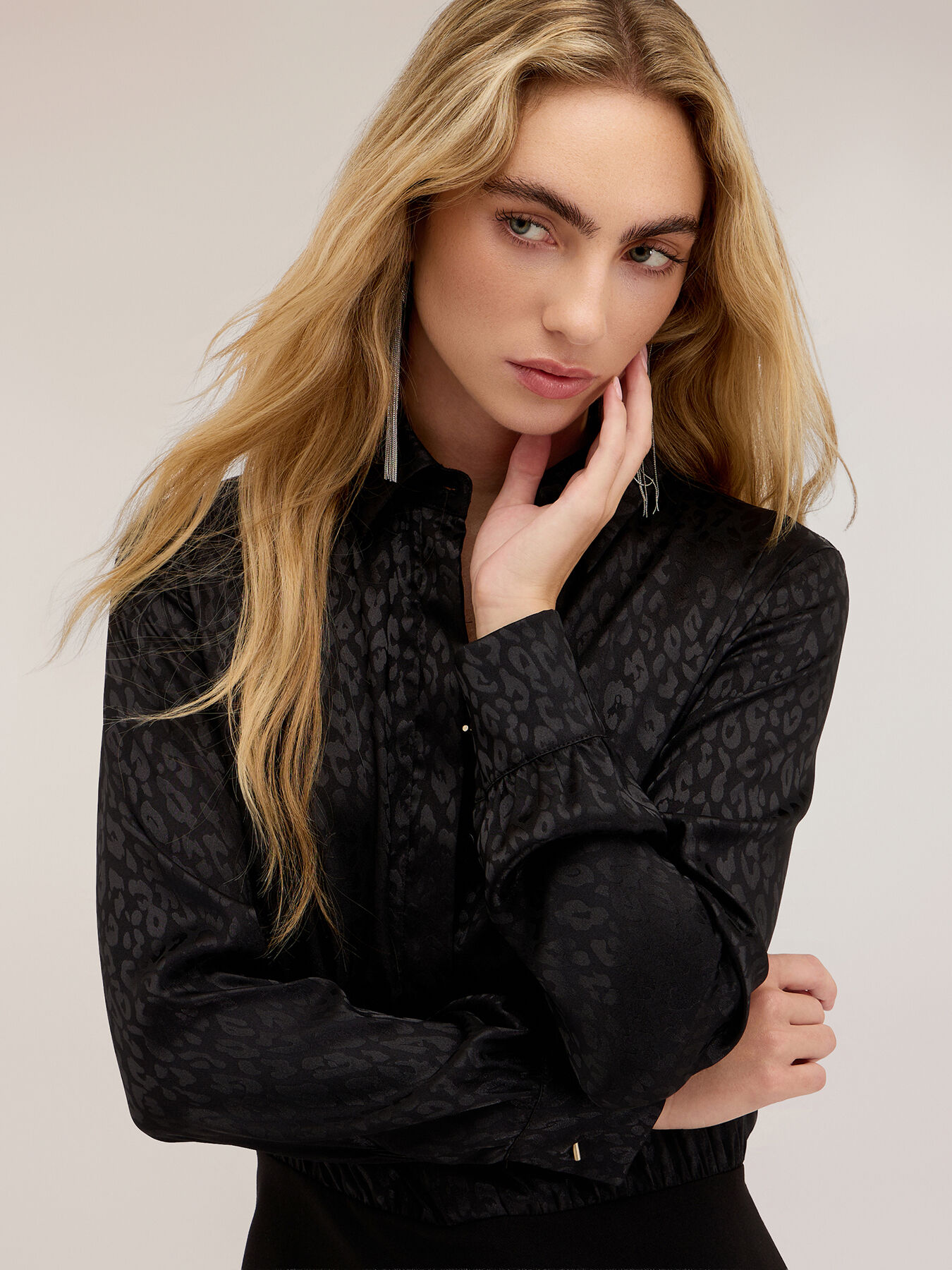 Robe chemisier courte avec imprim&eacute; jacquard image number 3