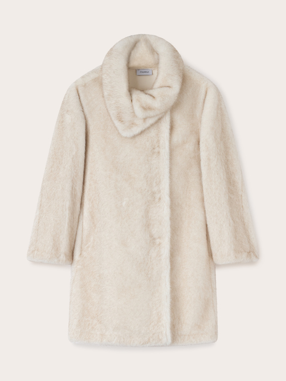Soft coat with wide collar